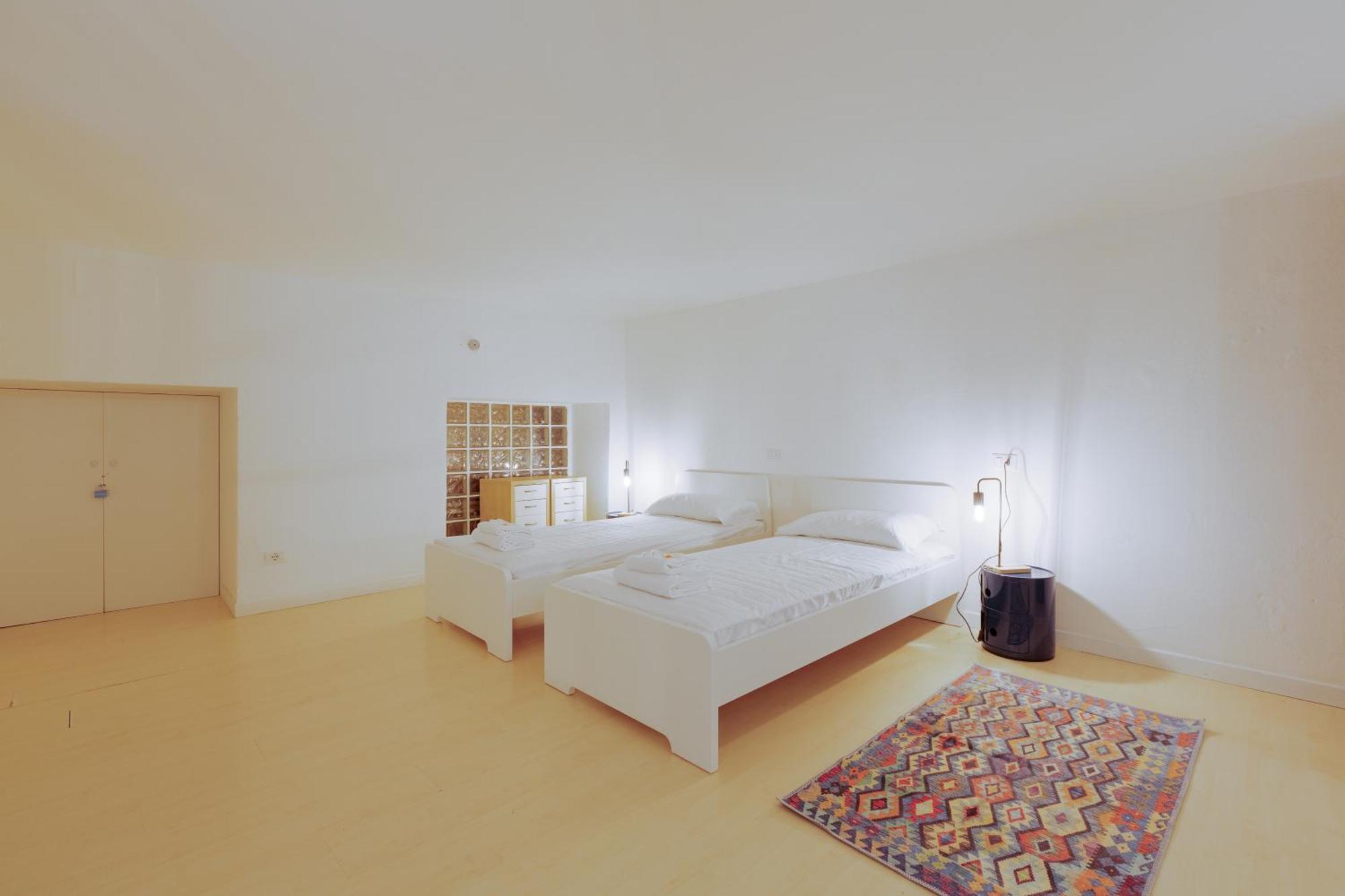 Appartamento Sant'Agostino - Charming Retreat 210M From M2 Milano Esterno foto