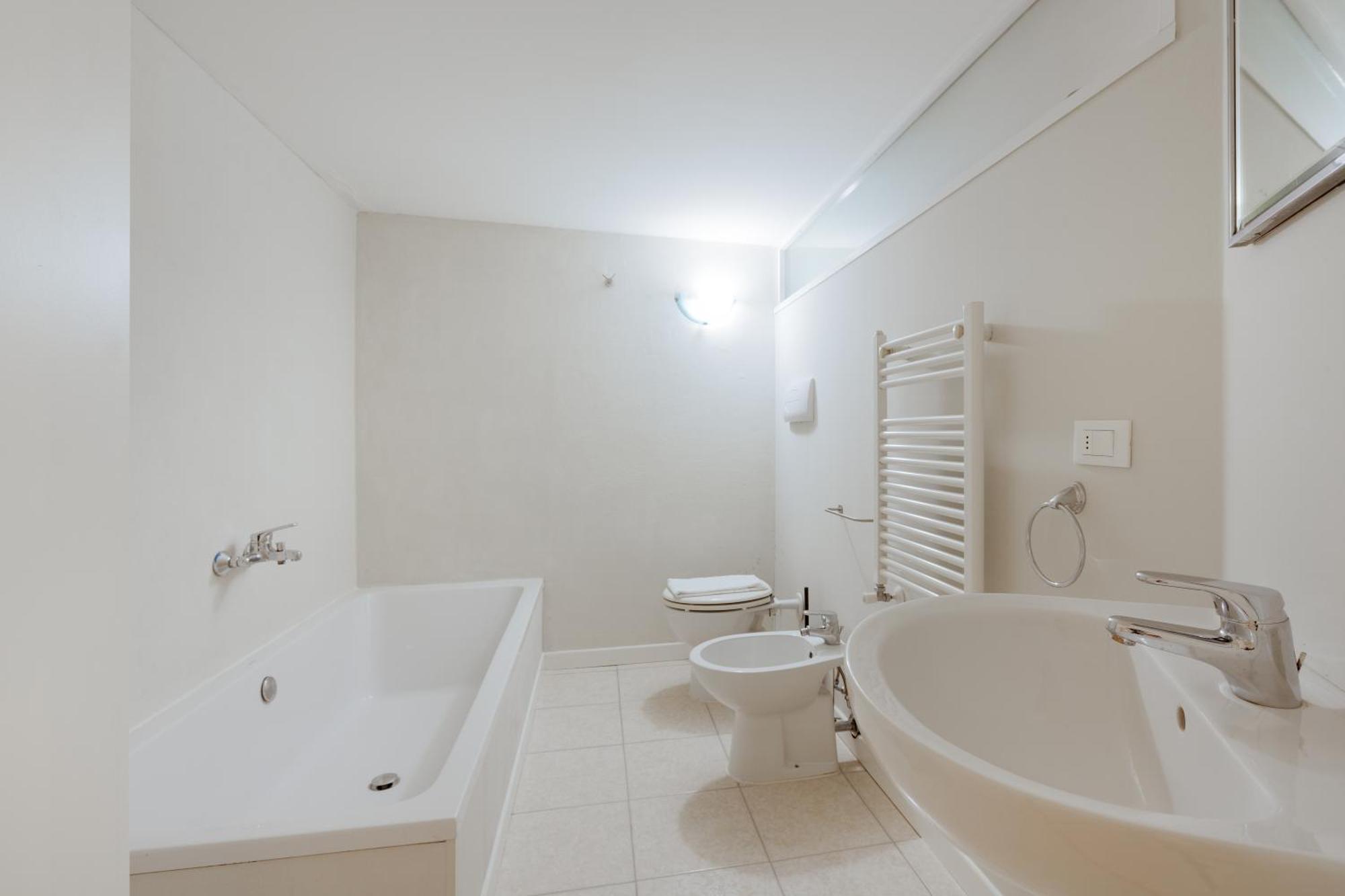 Appartamento Sant'Agostino - Charming Retreat 210M From M2 Milano Esterno foto