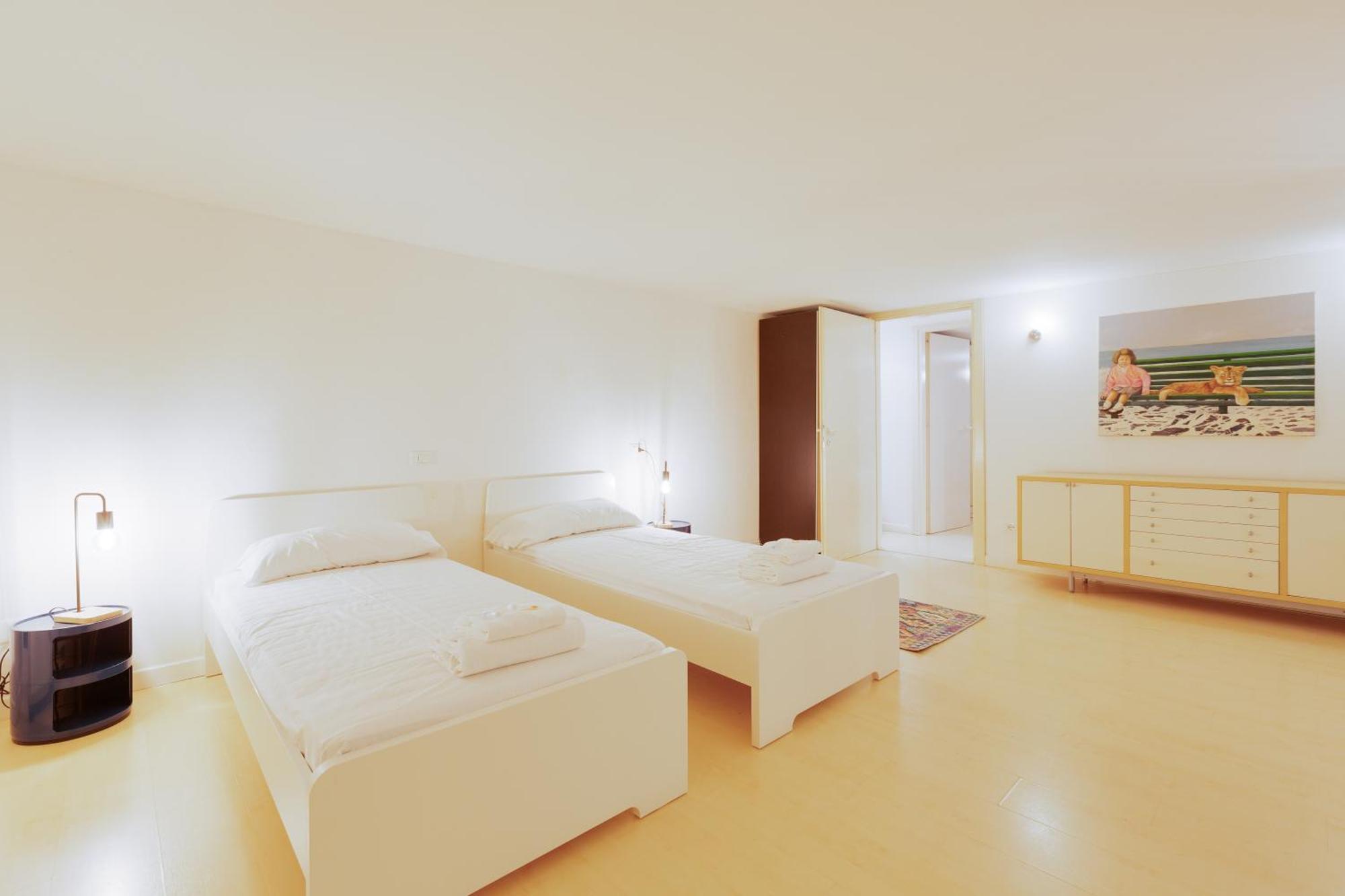 Appartamento Sant'Agostino - Charming Retreat 210M From M2 Milano Esterno foto